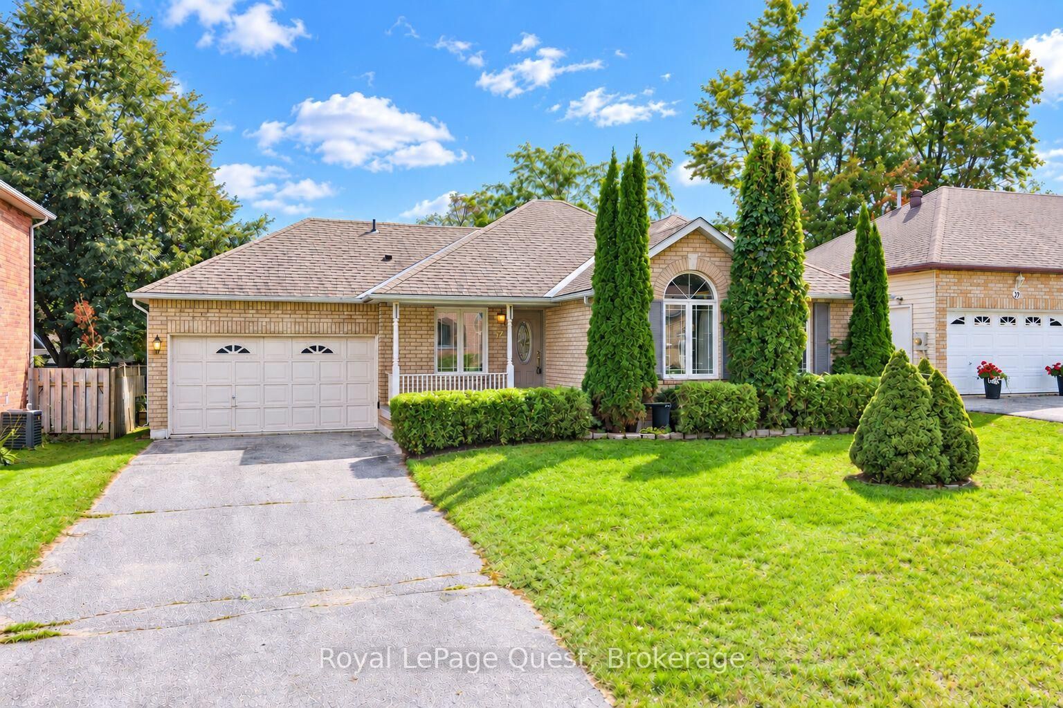 Photo de la propriété:  37 Ashton Street  ON L3V 7V5 