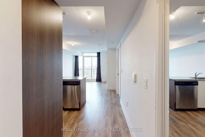 Property Photo:  9 Valhalla Inn Road 709  ON M9B 1S9 