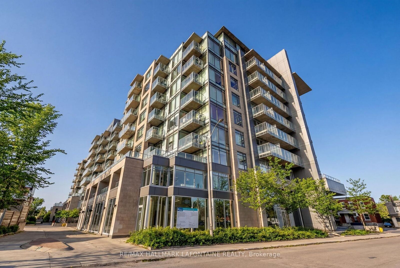 Property Photo:  88 Richmond Road 204  ON K1Z 0B1 