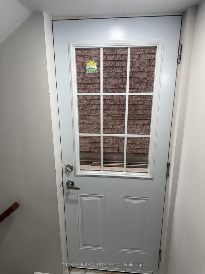 Property Photo:  6 Lucky Lane Bsmt  ON L6R 3M3 