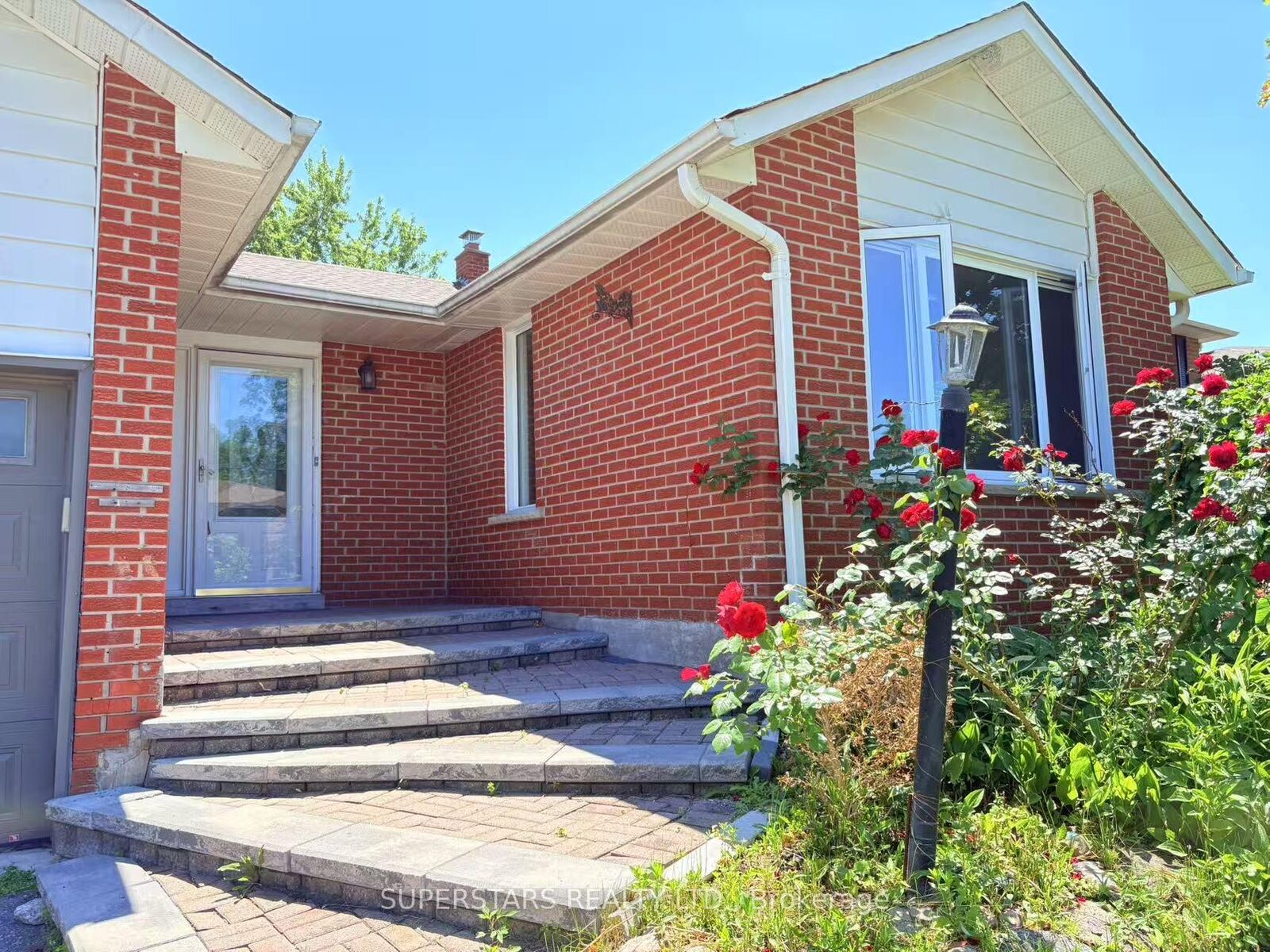 Property Photo:  289 Plymouth Trail Upper  ON L3Y 6G6 