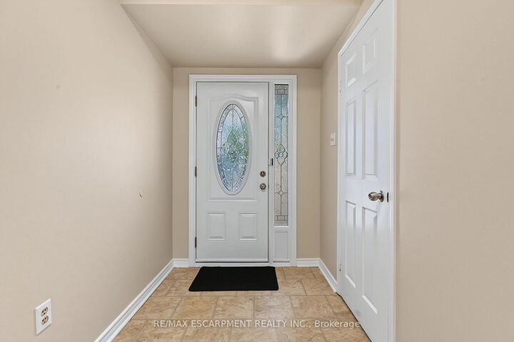Photo de la propriété: 391 Stone Church Road E 14 ON L9B 2H2