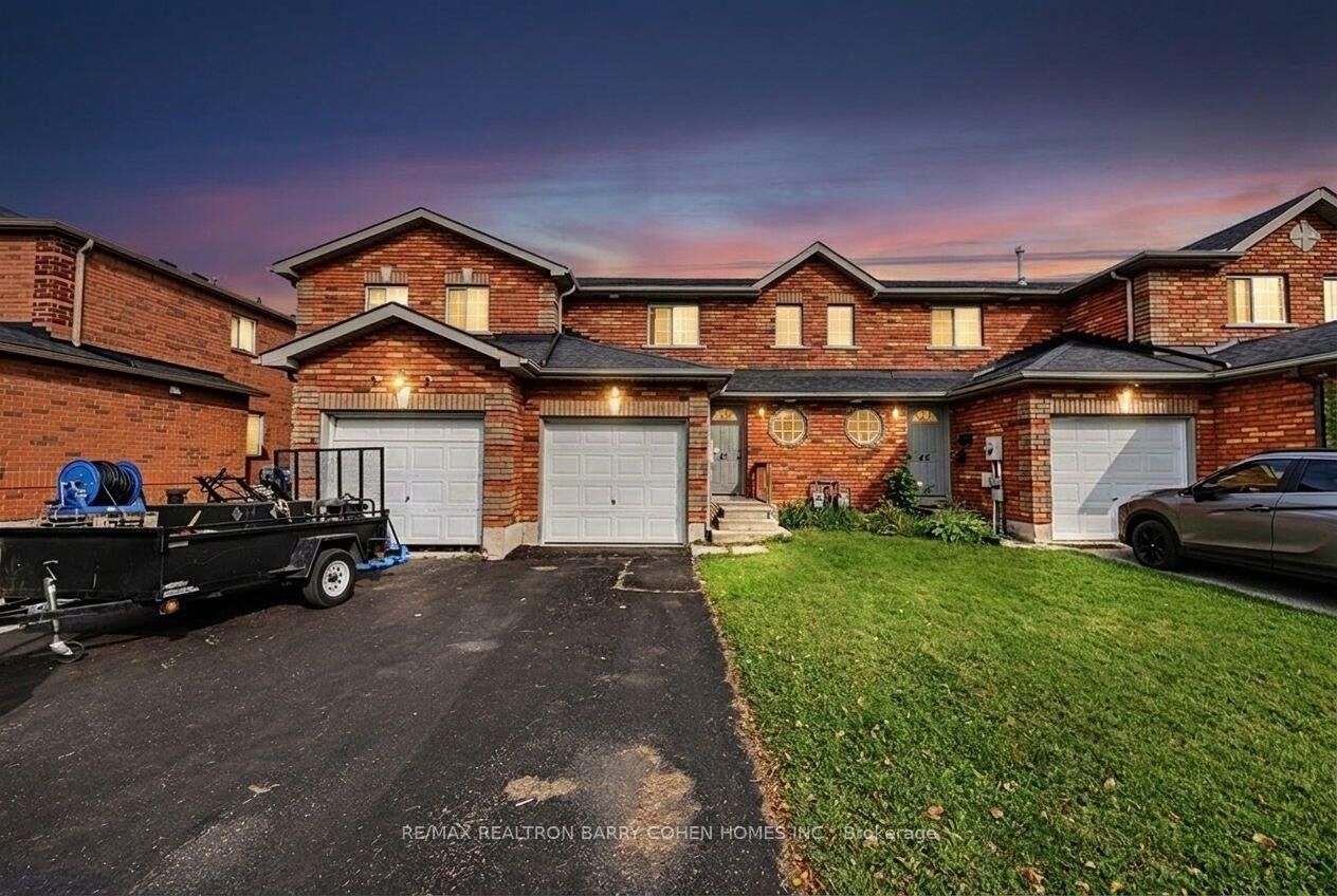 Property Photo:  43 Black Cherry Crescent  ON L4N 9L1 