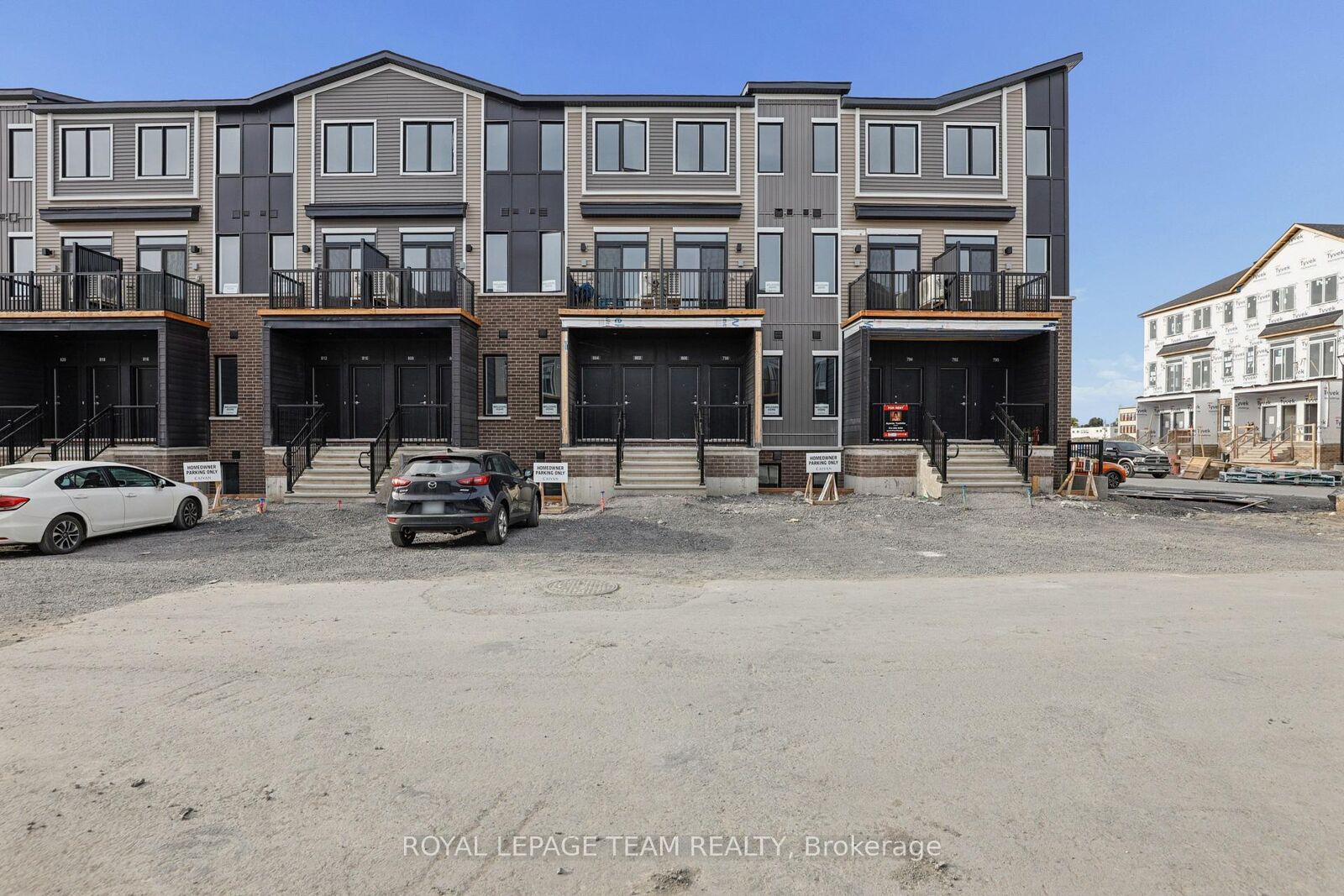 Property Photo:  804 Utopie Private  ON K1W 0Y4 