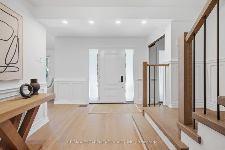 Photo de la propriété: 4159 Spruce Avenue ON L7L 1K8