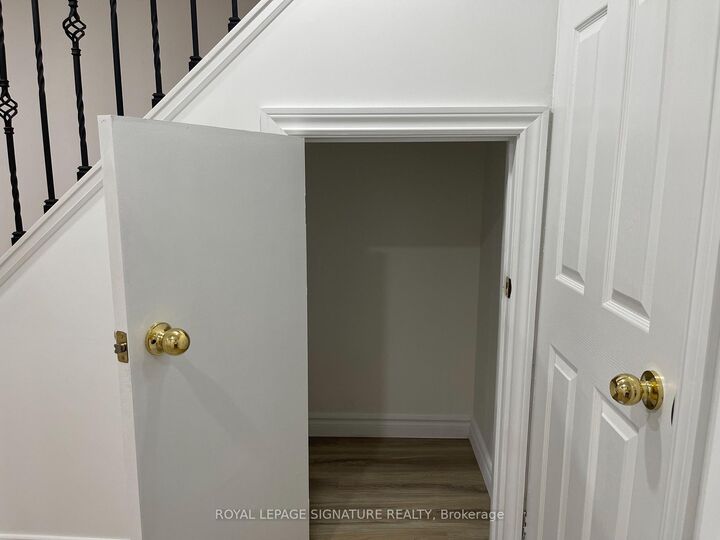 Property Photo:  46 Tara Crescent  ON L3S 4S8 