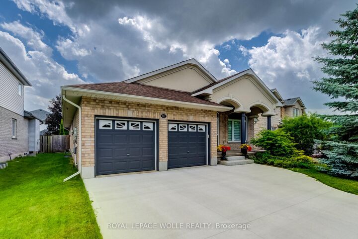 Property Photo: 517 Starboard Crescent ON N2K 4G5