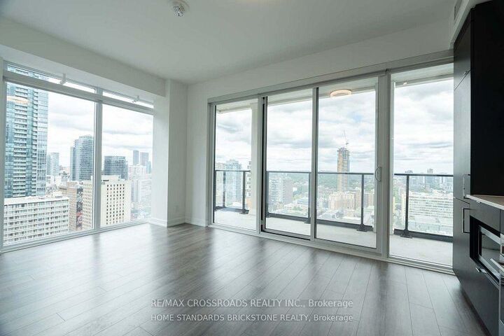 Property Photo: 20 Edward Street 2616 ON M5G 1C9