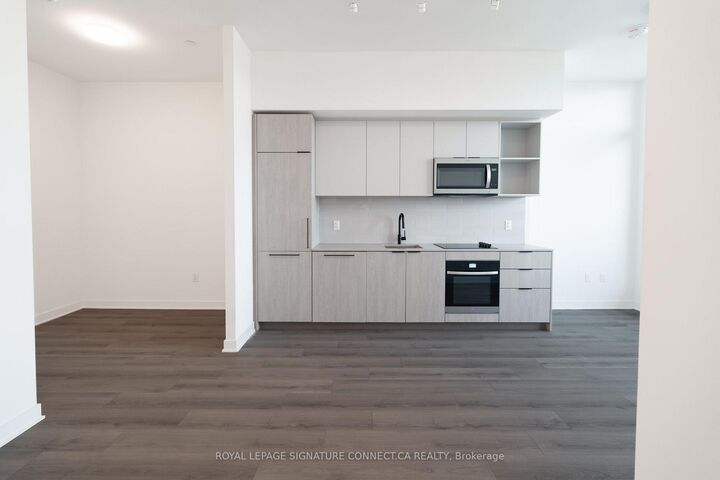 Property Photo:  1185 Dupont Street 310  ON M6H 0G5 