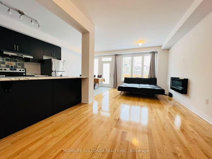 Property Photo:  19 Homer Crescent  ON L4G 1B7 