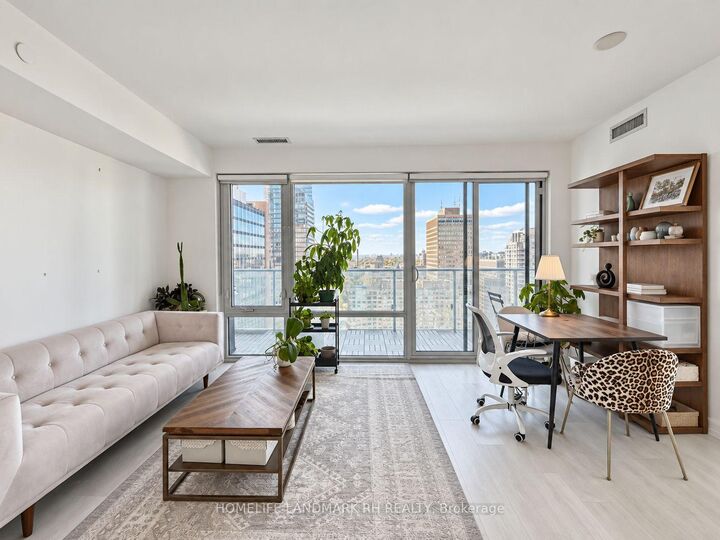 Property Photo: 501 Yonge Street 2102 ON M4Y 0G8
