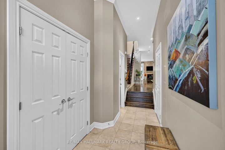 Property Photo:  856 Norton Avenue  ON K2B 5P6 