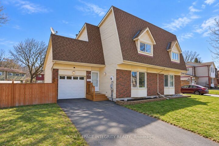 Property Photo:  776 Vinette Crescent  ON K1E 1W9 