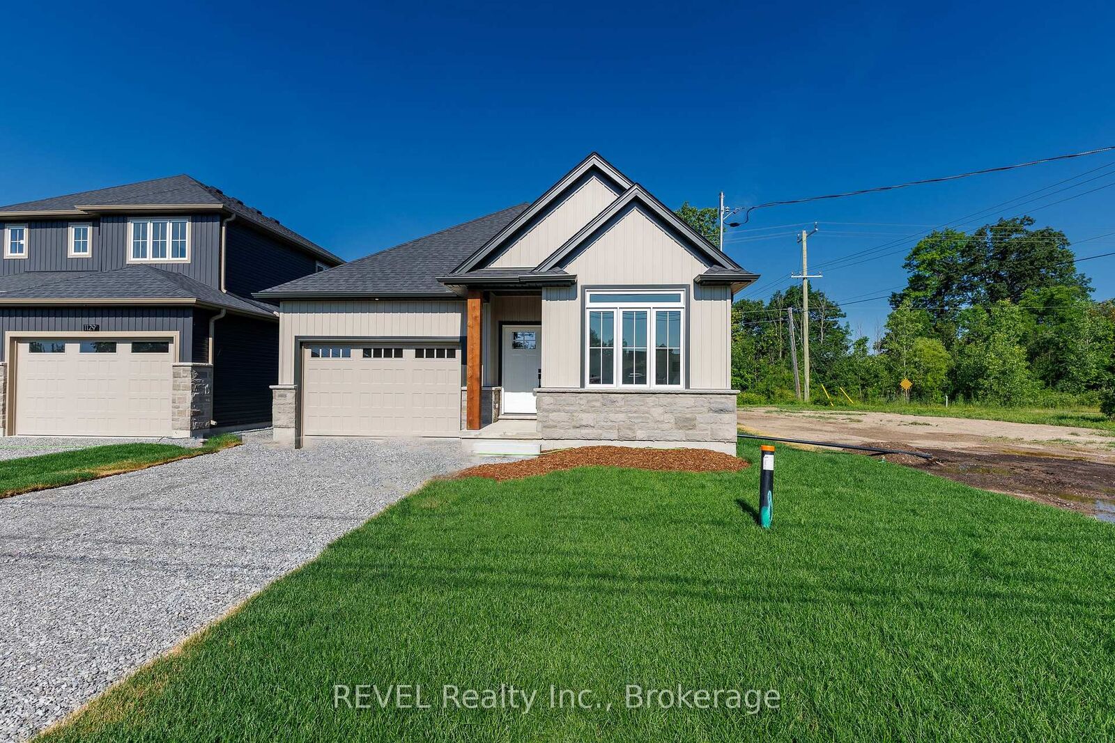 Photo de la propriété: 1133 Dipietro Street ON L2A 4J4