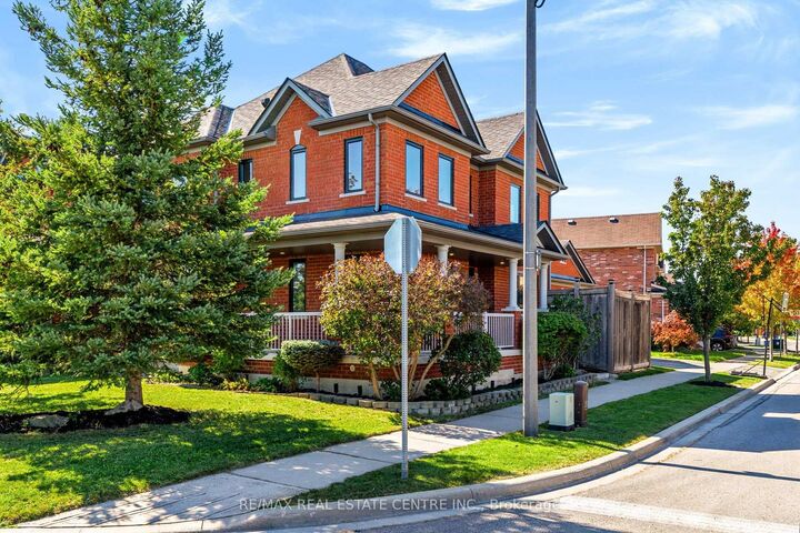 Property Photo:  118 Lavery Heights  ON L9T 0V4 