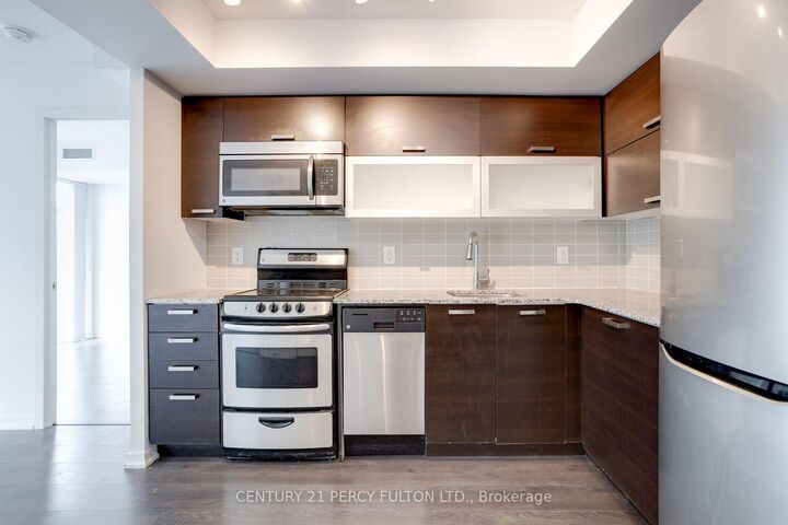 Property Photo:  36 Lisgar Street 1110W  ON M6J 0C7 