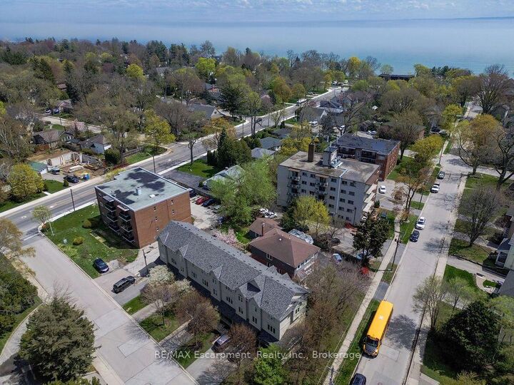 Photo de la propriété: 2430 Second Street ON L7R 3K1