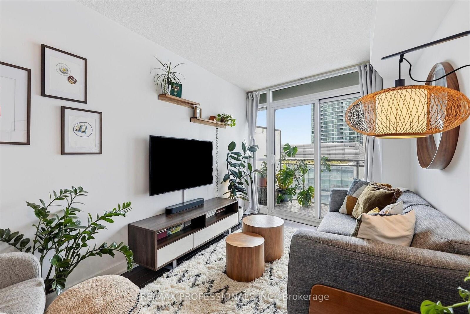 Property Photo: 38 Dan Leckie Way 1605 ON M5V 2V6