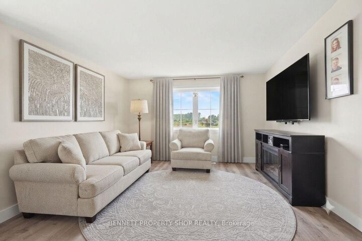 Property Photo:  8 Rotterdam Way  ON K0C 1X0 