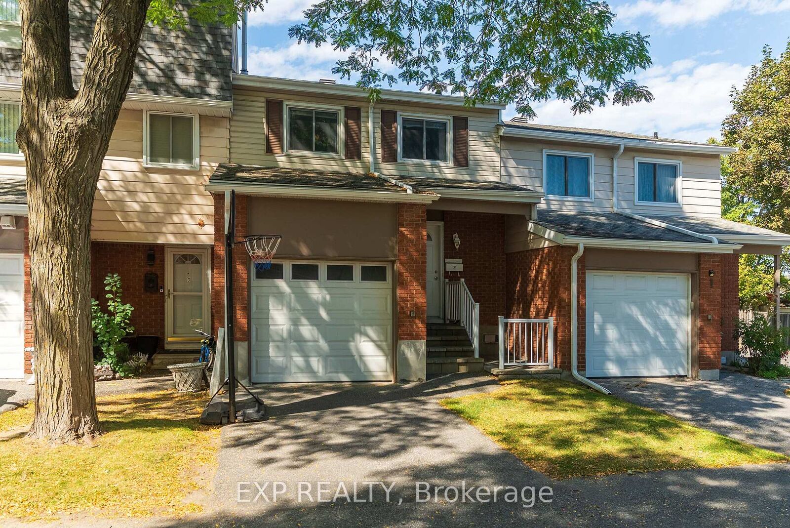 Property Photo: 2669 Southvale Crescent E 2 ON K1B 4V2