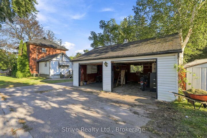 Property Photo:  72 Elgin Street  ON L1C 3E1 