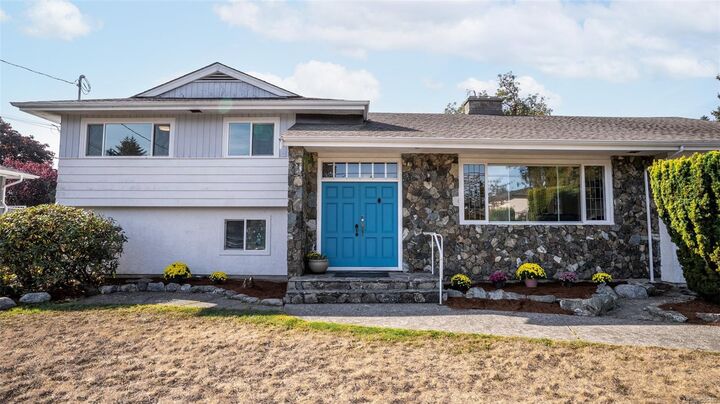 Property Photo:  1857 Hillcrest Ave  BC V8N 2R7 