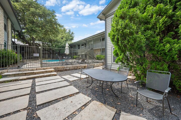 Property Photo:  2303 East Side Drive 109  TX 78704 
