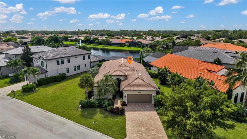 Property Photo:  10505 Valencia Lakes Dr  FL 34135 