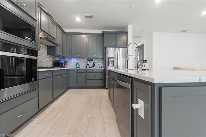 Property Photo:  44348 Kelly Dr  FL 33982 