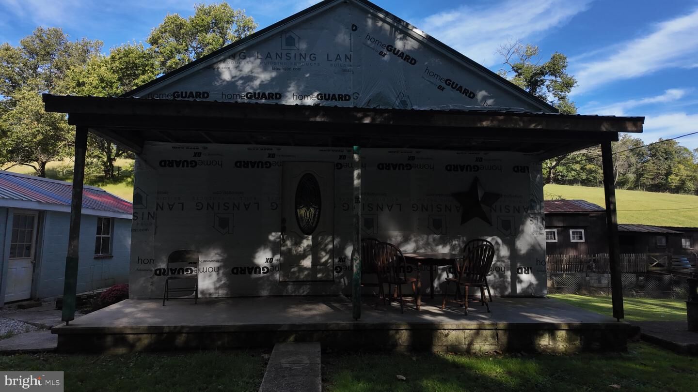 Property Photo: 1084 Green Springs Road PA 17331