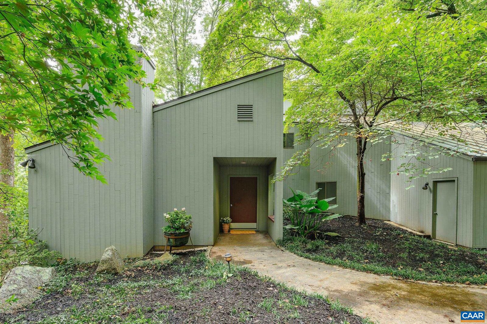Property Photo:  428 Rookwood Dr  VA 22903 