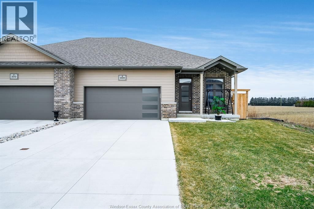 Property Photo: 304 Horizon Lane ON N7L 0G6