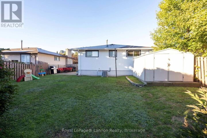 Property Photo: 376 Ryerson Crescent ON P7C 5R6