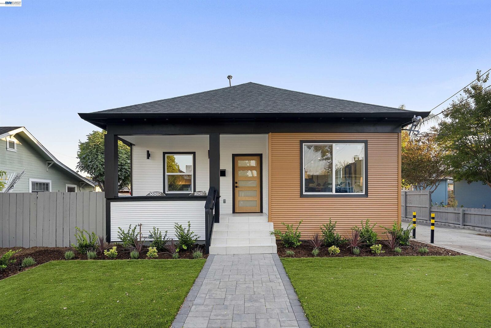 Property Photo: 392 E McKinley Ave CA 94086