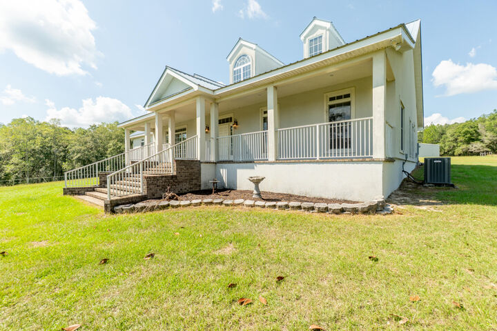 Property Photo: 1557 Ingle Road FL 32433