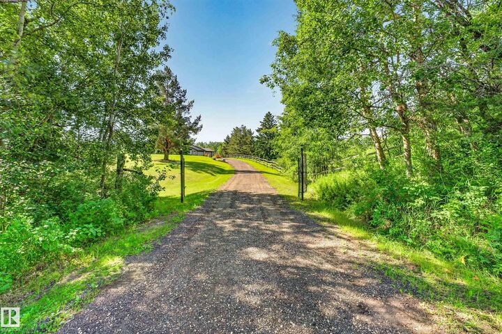 Property Photo: 22245 Twp Road 512 AB T8C 1H2