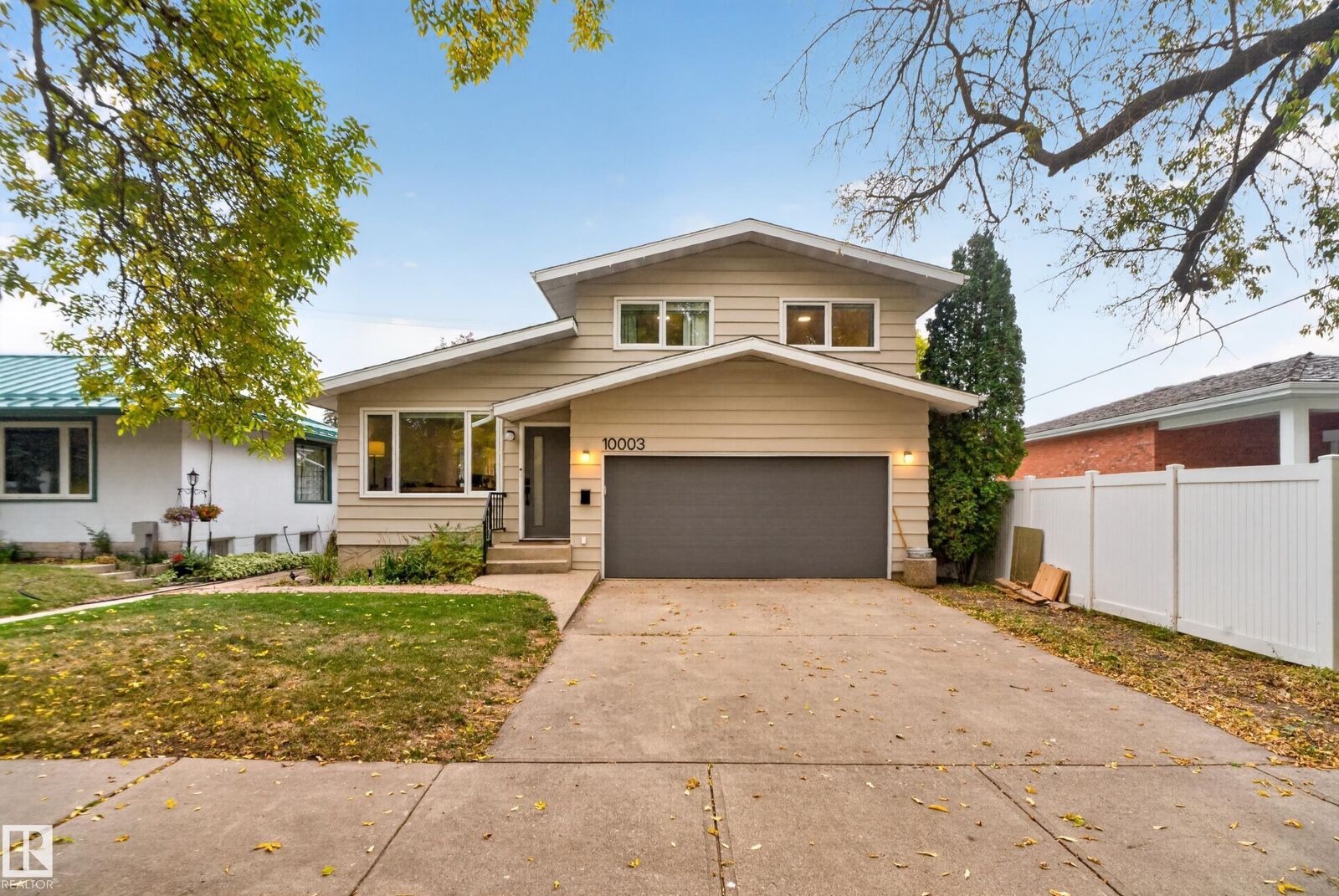 Property Photo:  10003 107 Street  AB T8L 2H5 