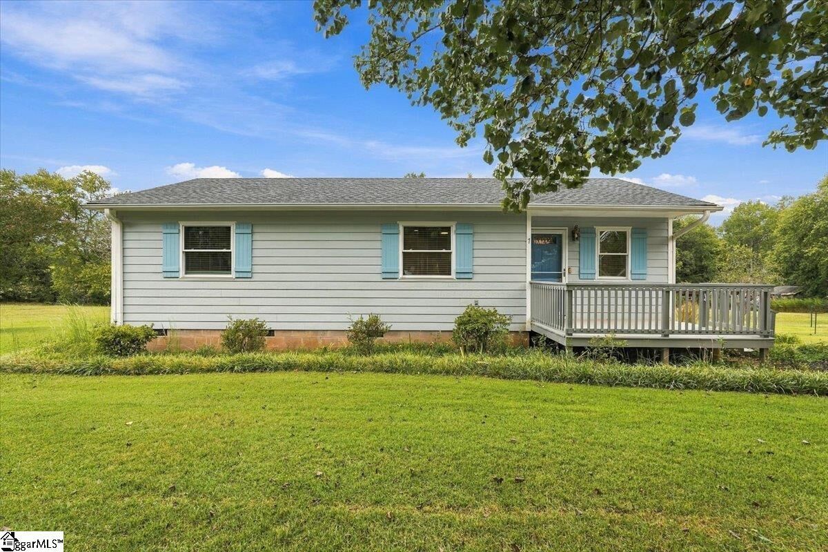 Property Photo: 7 Belvue School Road SC 29690