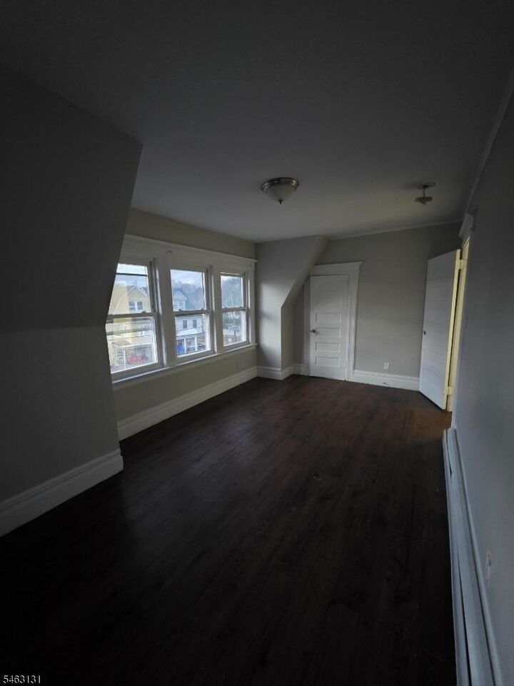 Property Photo:  62 Hillyer St  NJ 07050 