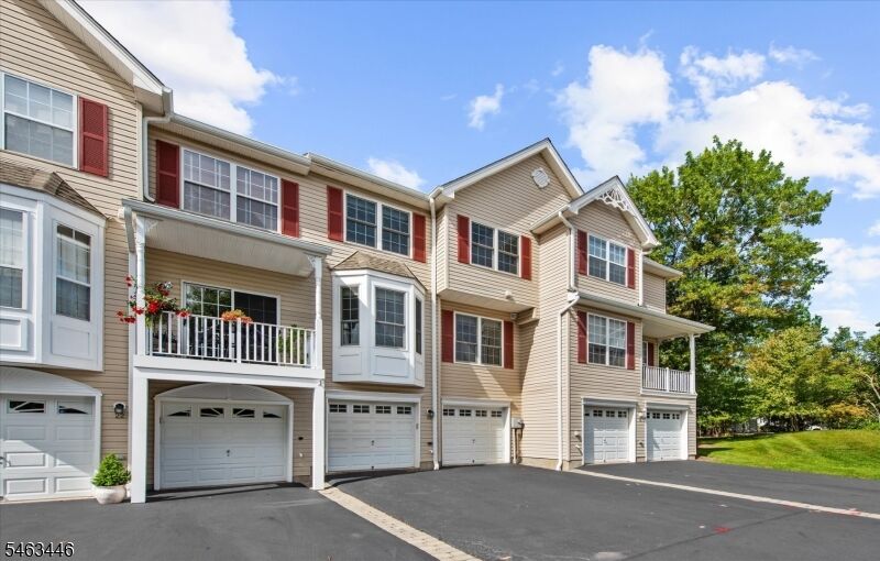 Property Photo:  20 Windham Ct  NJ 08822 