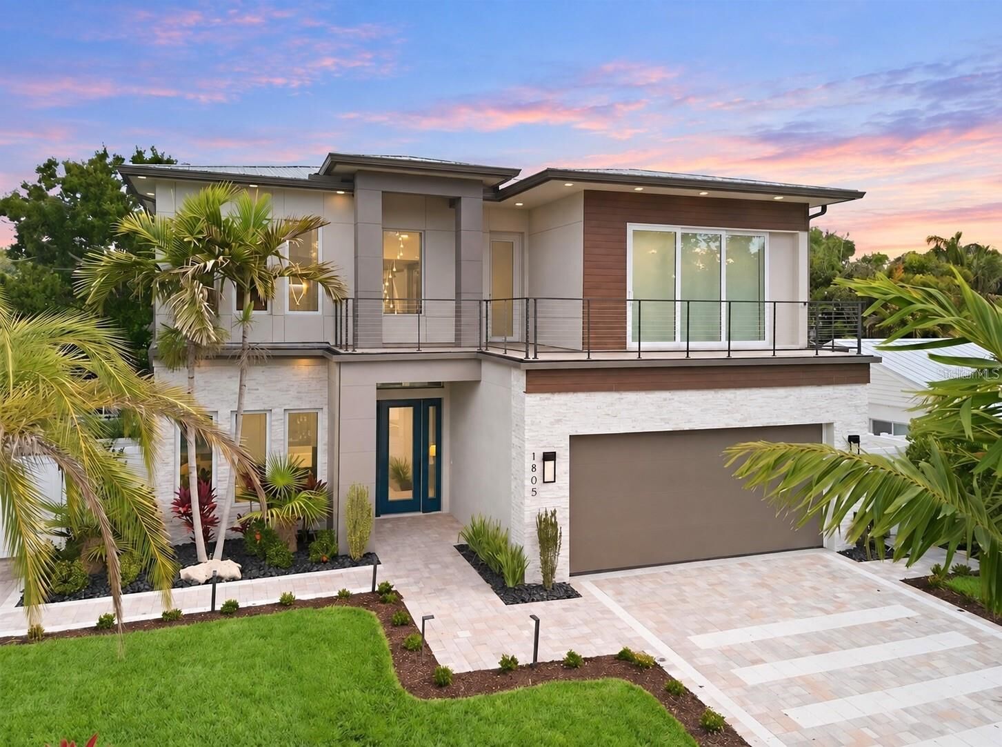 Property Photo:  1805 Goldenrod Street  FL 34239 