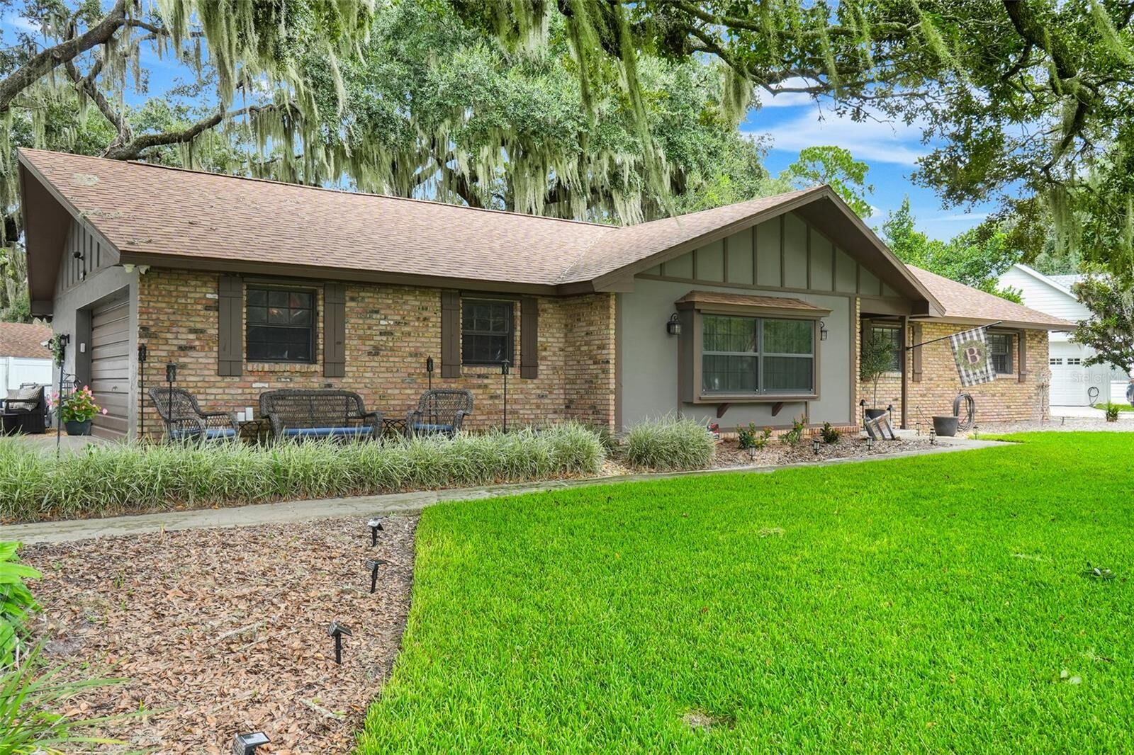 Property Photo: 31946 Harris Road FL 32778