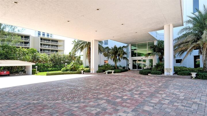 Property Photo:  2525 Gulf Of Mexico Drive 7B  FL 34228 