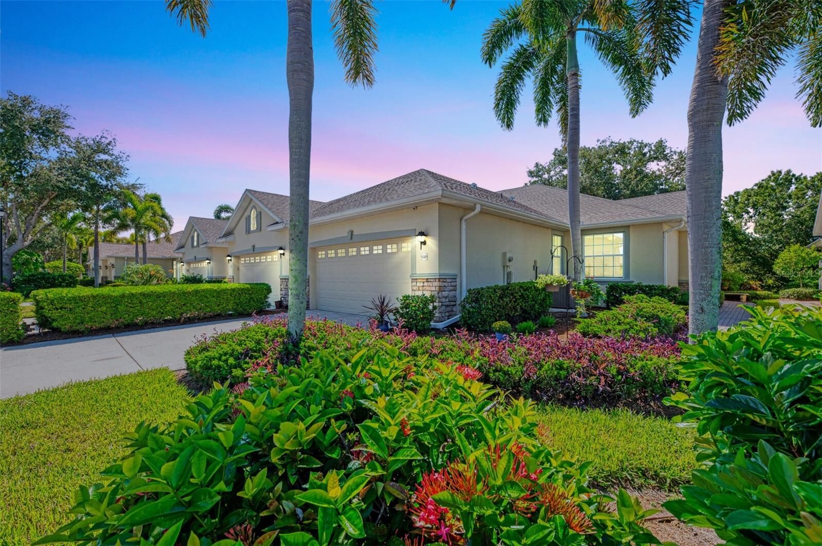 Property Photo:  9349 Carnaby Drive  FL 34293 