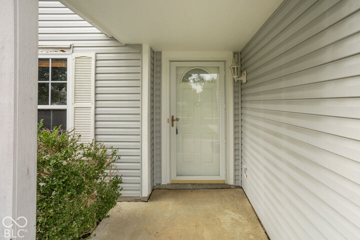 Property Photo:  6809 W Dover Place  IN 46055 