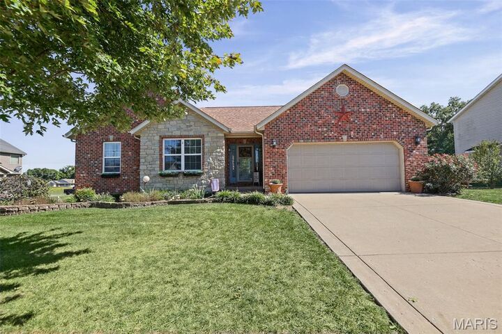 Property Photo:  4540 Baywood Lane  IL 62285 