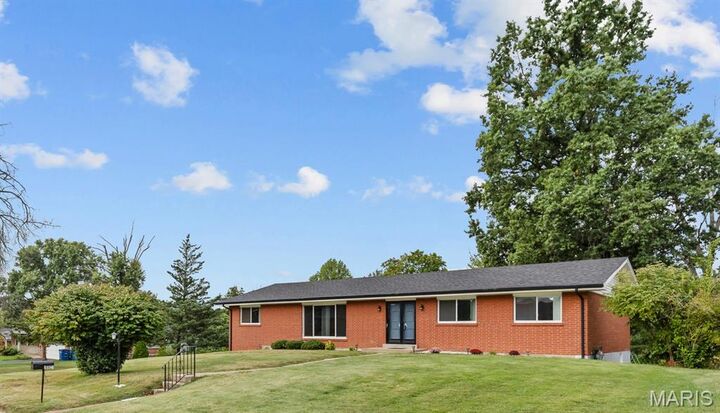 Property Photo: 10621 Rebecca Drive MO 63128