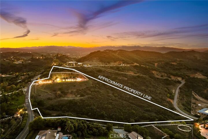 Property Photo: 40055 Valle Vista CA 92562