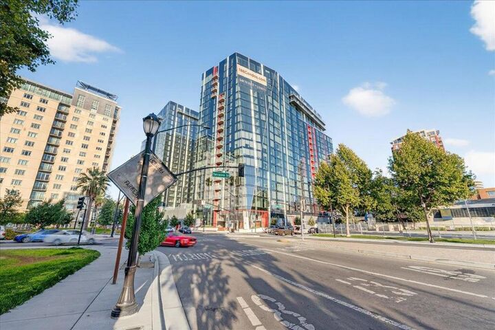 Property Photo:  188 W Saint James Street 11101  CA 95110 