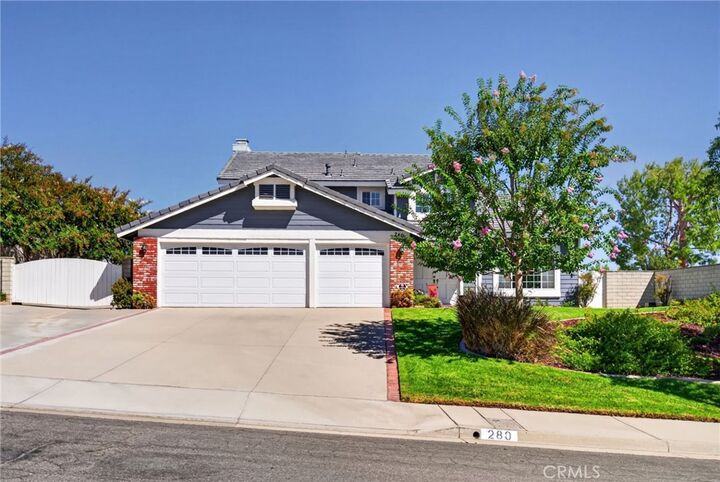 Property Photo: 280 Clearwood CA 92506